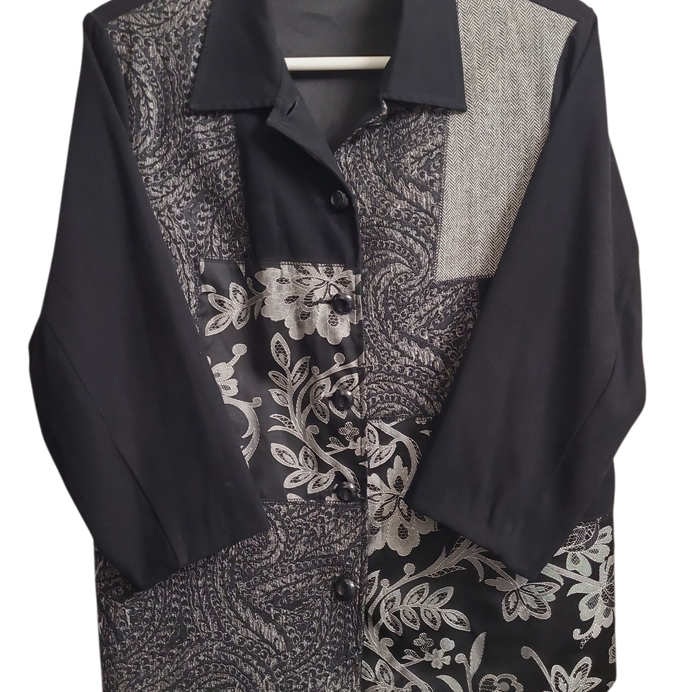 🎳  Notations Woman Blazer Black & Silver with shoulder pads